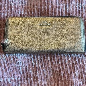 COACH WALLET- gold & black